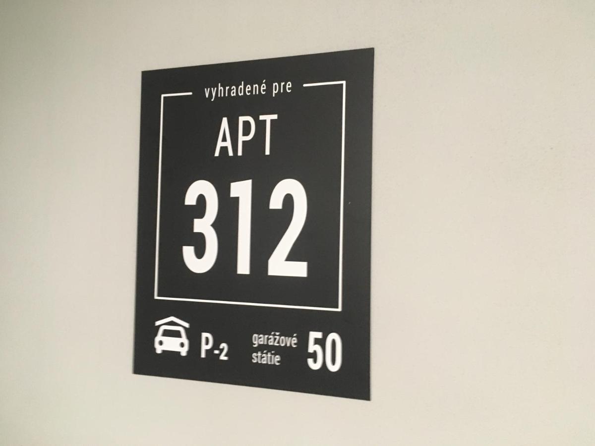Apartman S Vyhladom Na Stity Ovruc 312 Štrbské Pleso Exteriör bild