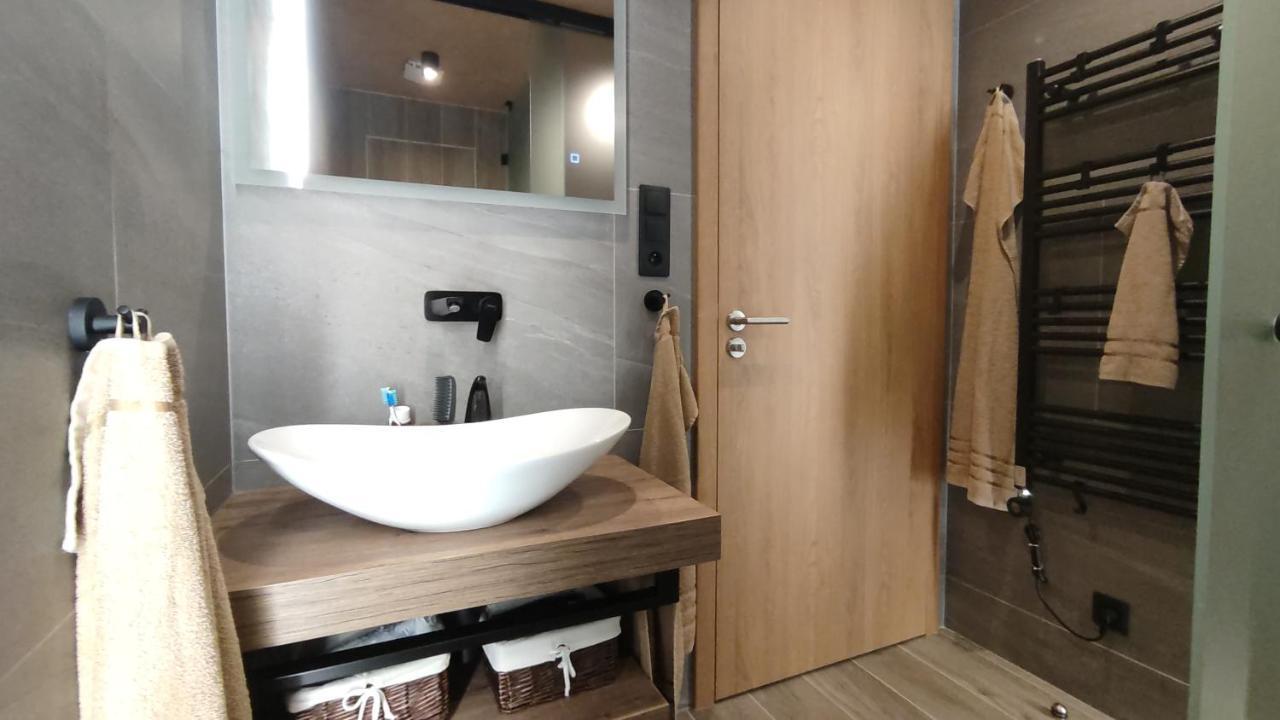 Apartman S Vyhladom Na Stity Ovruc 312 Štrbské Pleso Exteriör bild